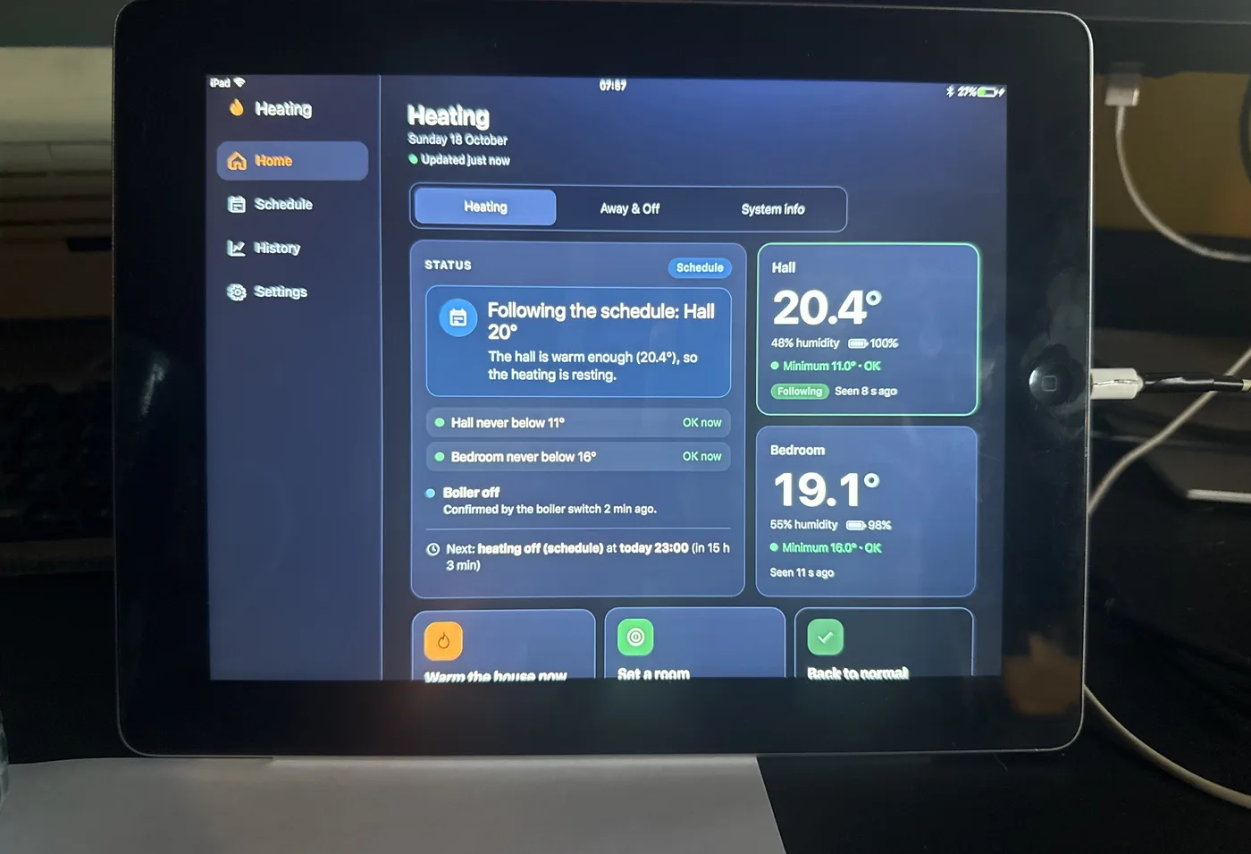 The Heating Home page on the old iPad, showing Hall 20.4 degrees and Bedroom 19.1 degrees